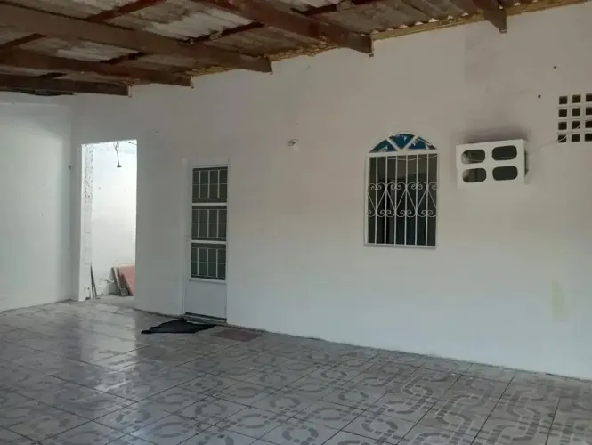 Térrea para venda tem 100 metros quadrados com 3 quartos