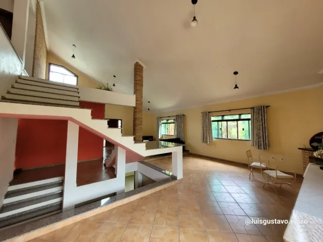 Bem-vindo á sua nova casa - Casa no Parque Campolim com 4 dormitórios incluindo 2 suítes