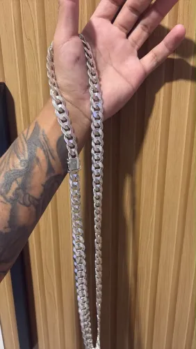Cordão de prata