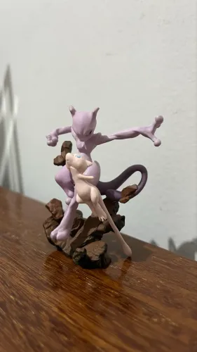 miniatura pokémon mew e mewtwo let's go pikachu, edição limitada!!