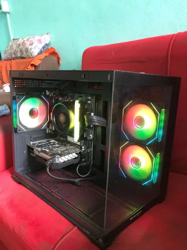 PC Gamer novo pra sair rápido (Monitor 144)