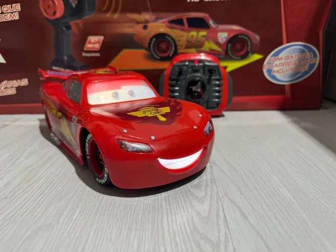 Controle remoto relâmpago mcqueen Disney pixar carros 2 WGP ALLINOL 