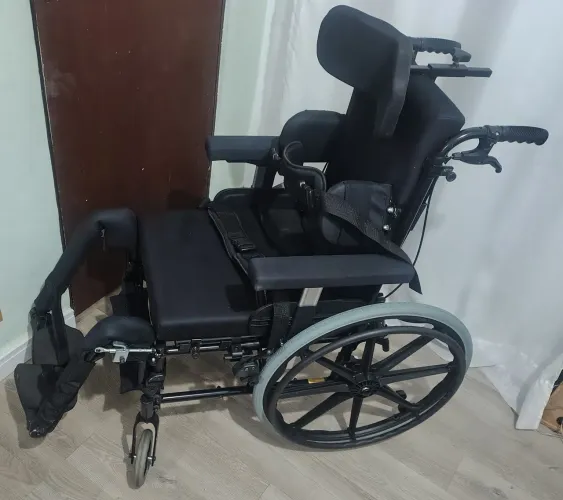 Cadeira de rodas Ortobras reclinável