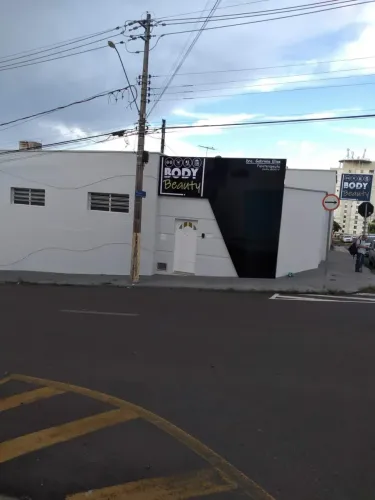 Aluga-se sala comercial no bairro São José