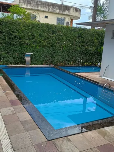 Casa de Esquina. 2 Andares no Cidade Jardim II. 2 Piscinas. .3 Suítes.
