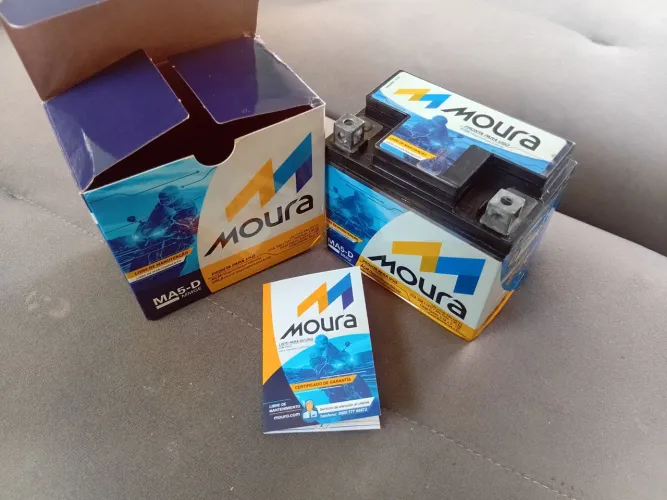Bateria moura 