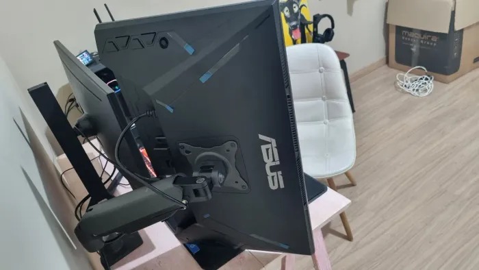 Monitor Asus 24,5 pol 200Hz full HD IPS