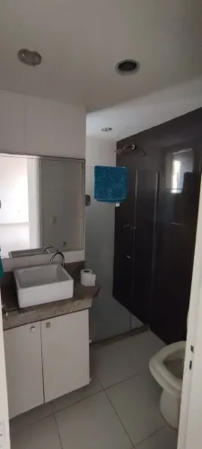 Vendo bancadas em granito + espelho + 1 Cuba