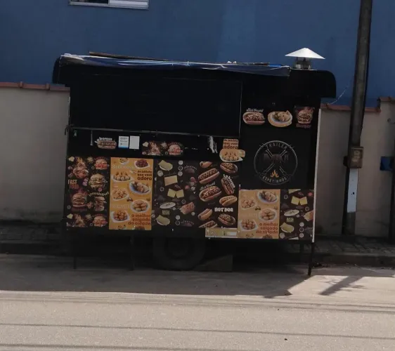 Trailer a venda