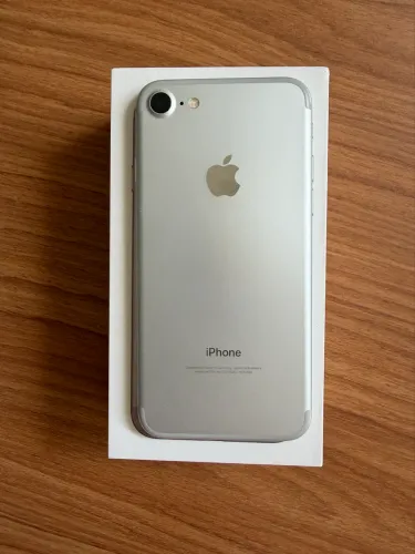 iPhone 7 - 32 GB