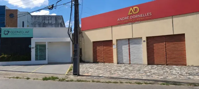 Imóvel para aluguel tem 420 metros quadrados em Planalto - Manaus - AM