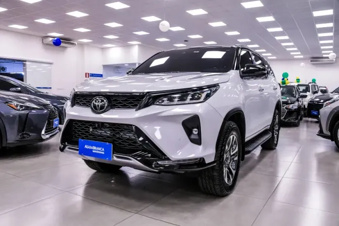 Toyota Hilux SW4 SRX Diamo. 4X4 2.8 TB DIE AUT 2023