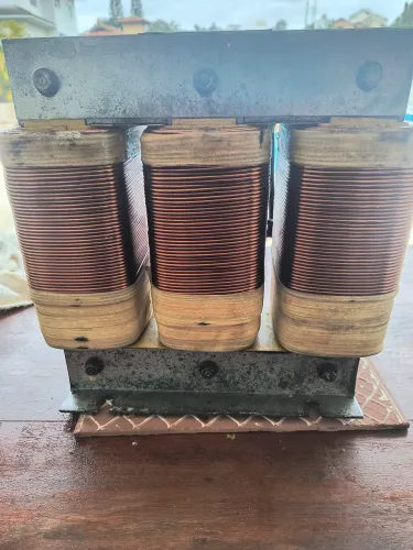 Transformador trifásico 220/380 22kva
