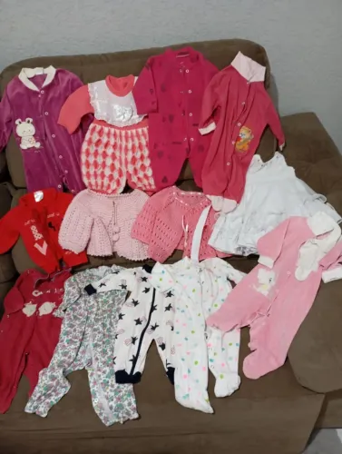 Lote Menina P ao G - 32 peças de inverno e verão, carters e sapatos<br>Total 32 peças <br>