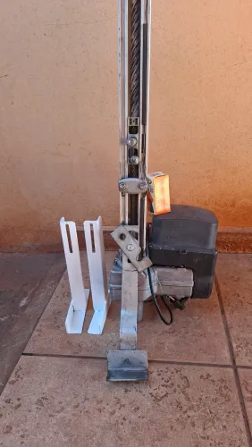 Motor de elevação para portão.