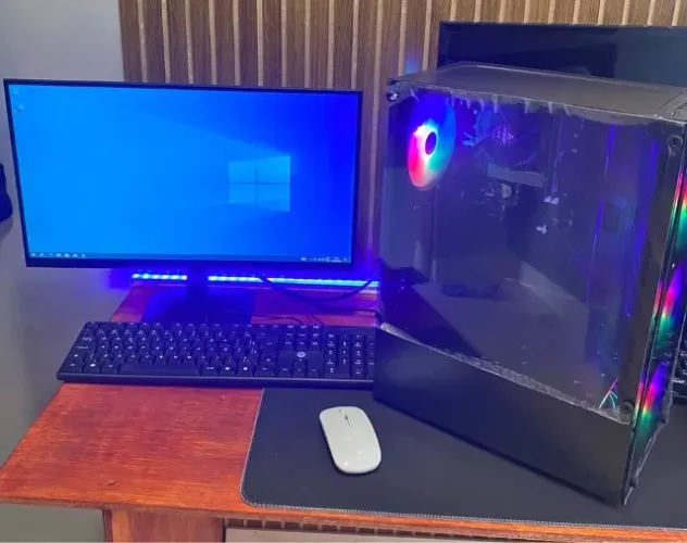 Ótimo computador pra estudo, trabalho e alguns jogos Processador i3 upgrade até i7  12 GB 