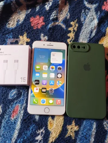 Vendo iPhone 8 plus funcionando perfeitamente