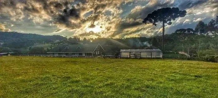 Sitio em condomínio