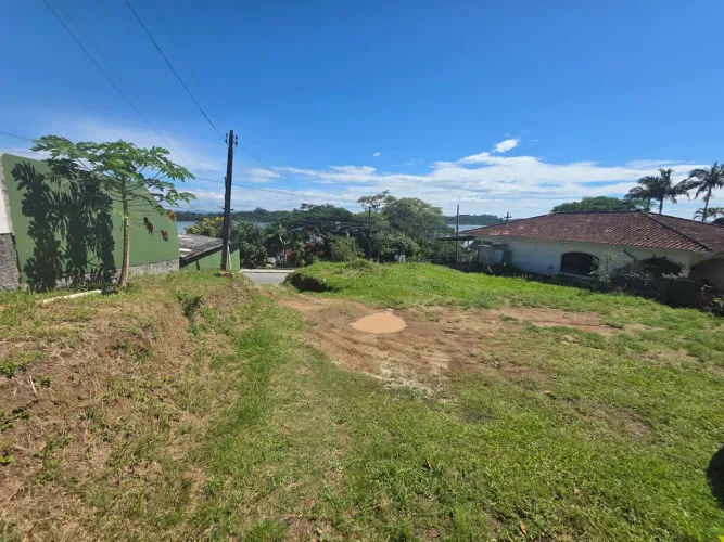 Terreno à venda no Ribeirão da Ilha - Florianópolis<br>Vista permanente para o mar ?