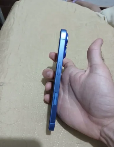 iPhone 16 semi novo