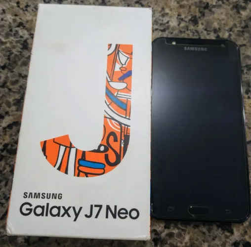 Samsung Galaxy J7 Neo