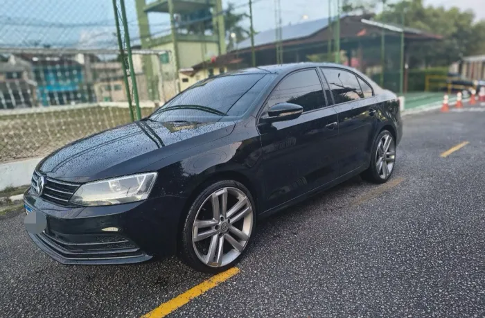 Volkswagen Jetta Comfortline 2.0 T.flex 8V 4P Tipt. 2015