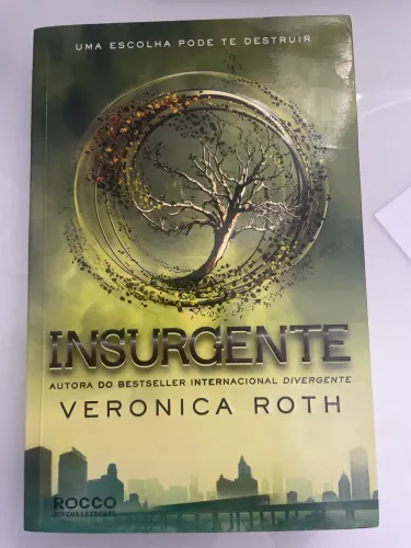 LIVRO INSURGENTE - Veronica Roth