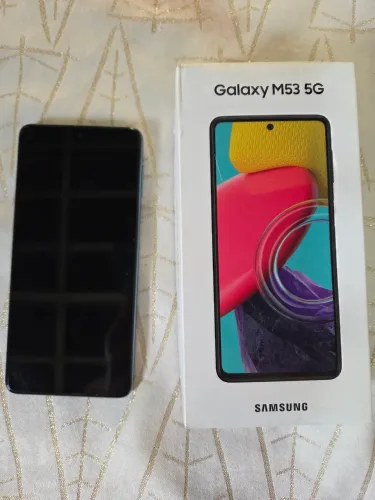 Galaxy M53, em ótimo estado
