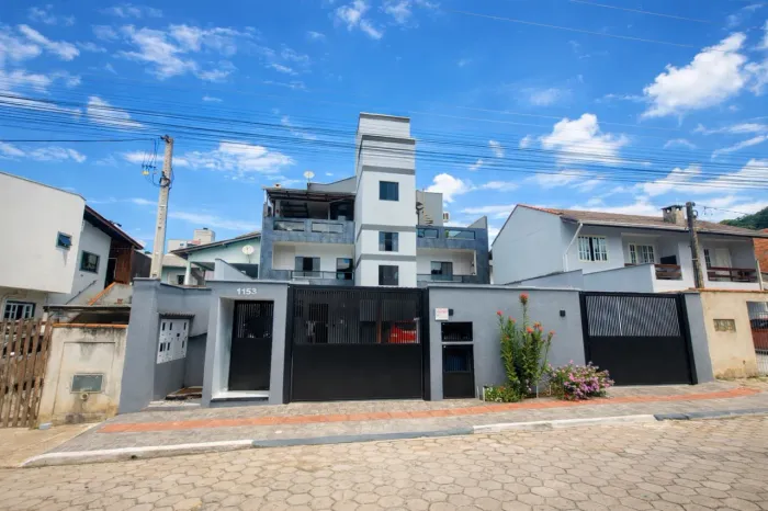 Apartamento para Locação em Camboriú, Tabuleiro (Monte Alegre), 2 dormitórios, 1 banheir