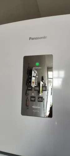 Vendo Geladeira, precisa de conserto.