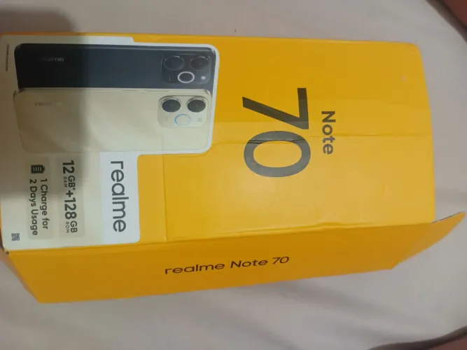 Vende um celular realme note 70 trincado porém novo só 6 meses de uso trocou a tela volta