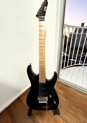 LTD MH-53 - Floyd Rose, Elixir, straplock