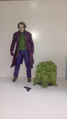 MCFARLENE TOYS CORINGA