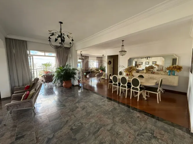 Apartamento à venda no Edifício Casablanca