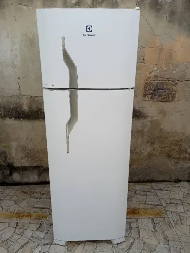 Refrigerador Frost Free Eletrolux