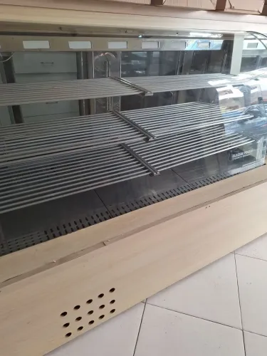 Vitrine expositora gelada e seca
