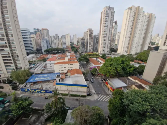 Condomínio com muita área verde no melhor da vila Olimpia!