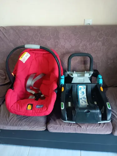 Bebê conforto com base Chicco até 13 kilos