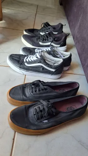Três tenis Vans originais 41/42
