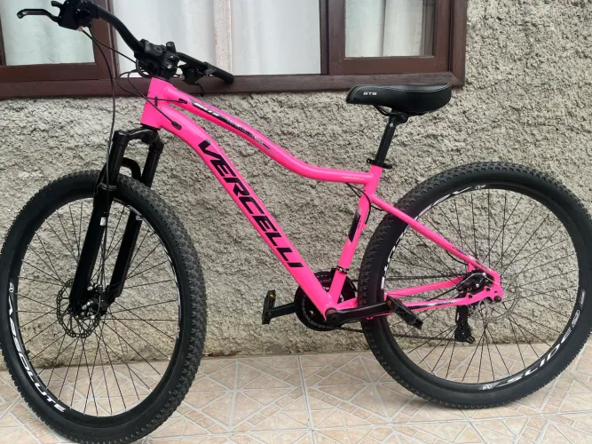 Bicicleta semi-nova aro 29 Feminina