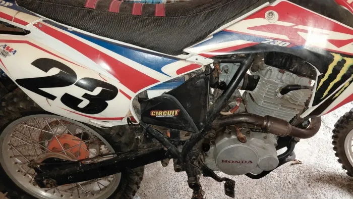 Moto pra trilha