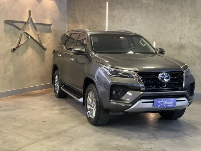 Toyota Hilux SW4 4X4 2.8 Diesel 2023
