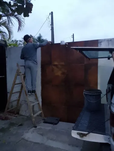 José profissional no arte do porcelanato *