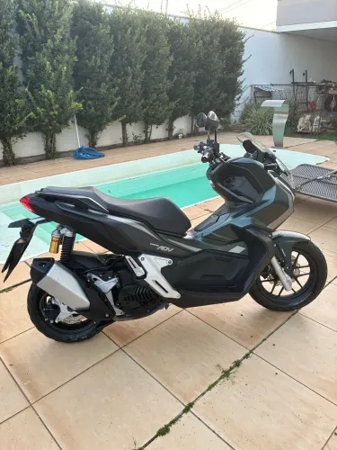 Honda ADV impecável