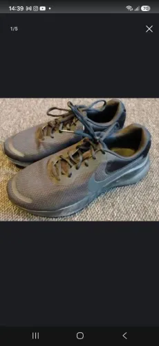 TENIS NIKE REVOLUTION ORIGINAL 42