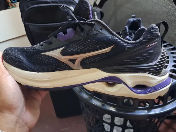 Tênis mizuno wave dynasty 7