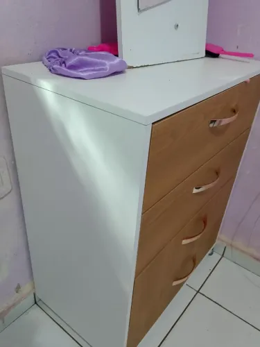 Cômoda nova