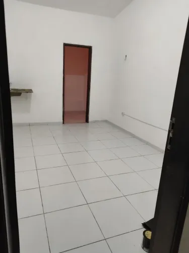 kitnet no centro do alecrim com 2 vãos+ Banheiro 