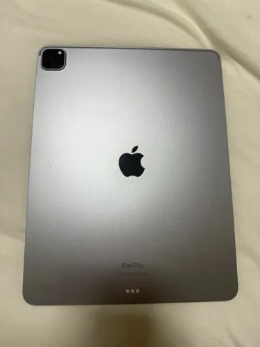 iPad Pro 12,9 chip M2, 128GB (6ª geração) + Apple Pencil.