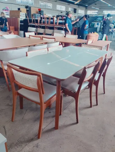 Mesa de Jantar Laqueada c/ 6 Cadeiras Alto Padrao